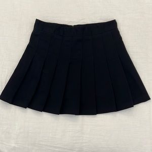 Brandy Melville Navy Pleated skirt